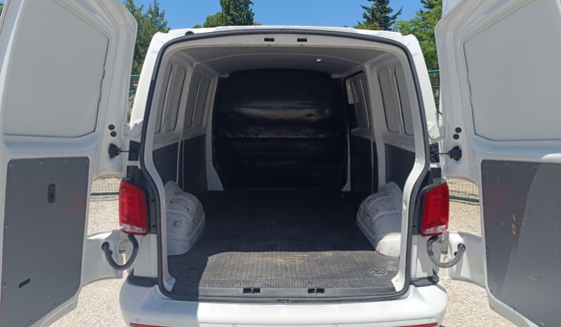 VW Transporter 2.0TDI Business cheio
