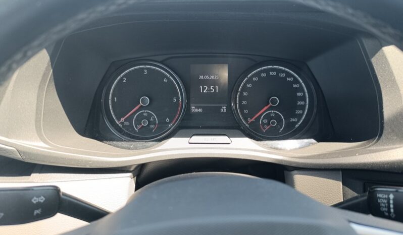 VW Transporter 2.0TDI Business cheio